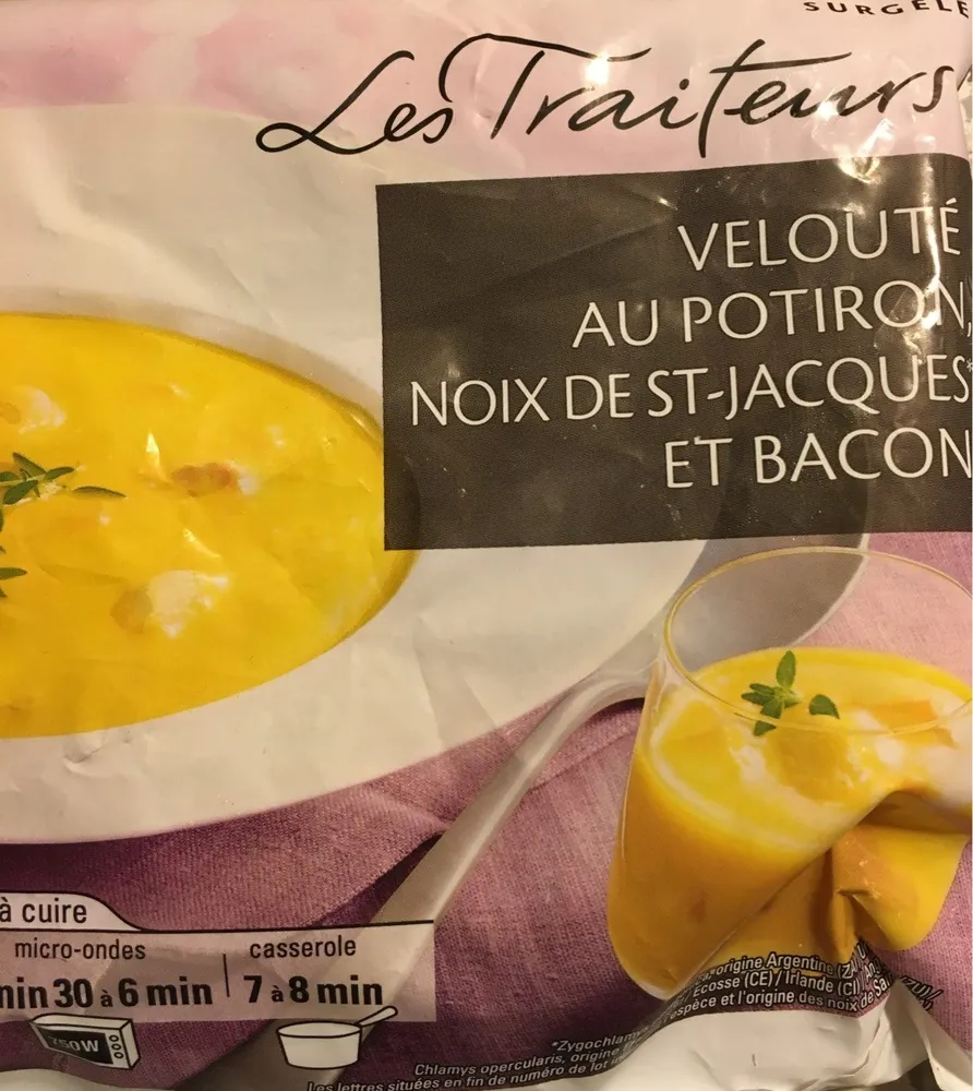 Velouté au potiron noix de St-Jacques et bacon