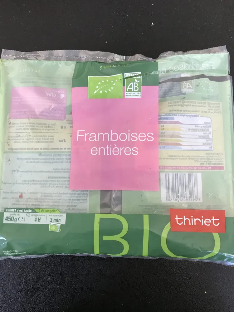 Framboises entières