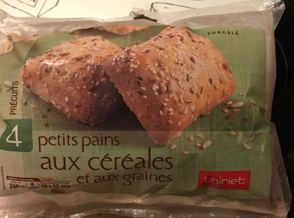 4 petits pains aux céréales et aux graines
