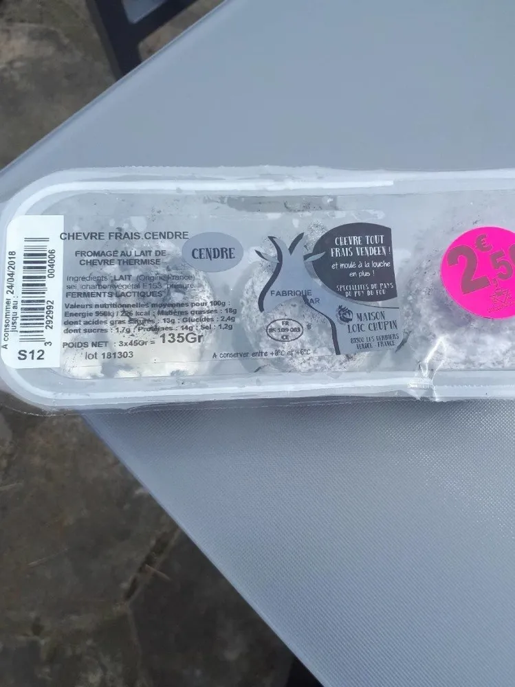 Chèvre frais cendré