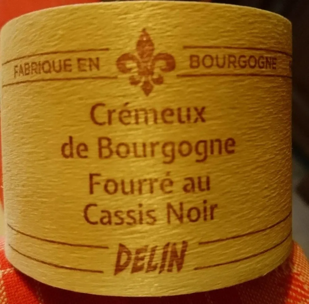 Crémeux de Bourgogne fourré au cassis noir