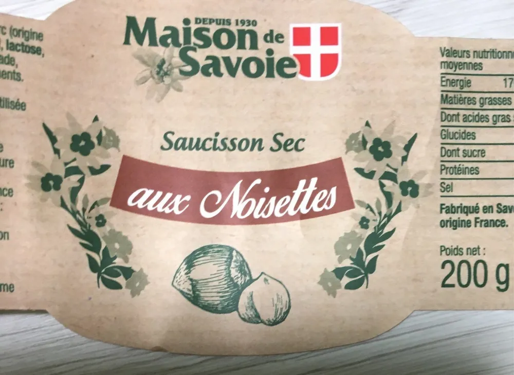 Saucisson sec aux noisettes