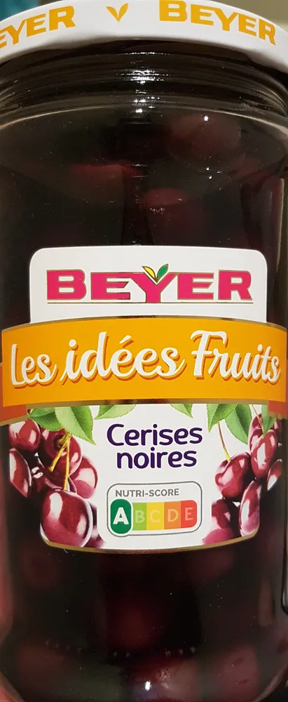 Cerises noires au sirop avec noyau