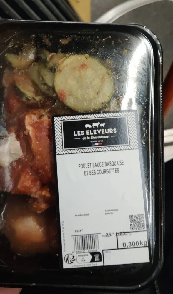 Poulet sauce basquaise et ses courgettes