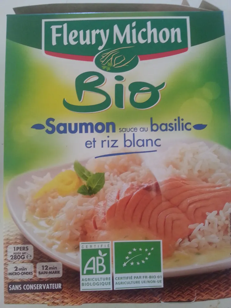 saumon sauce au basilic et riz blanc