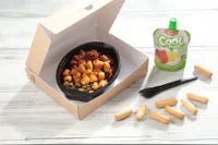 POULET AUX SAVEURS MAROCAINES / GRESSINS / COMPOTE DE FRUITS