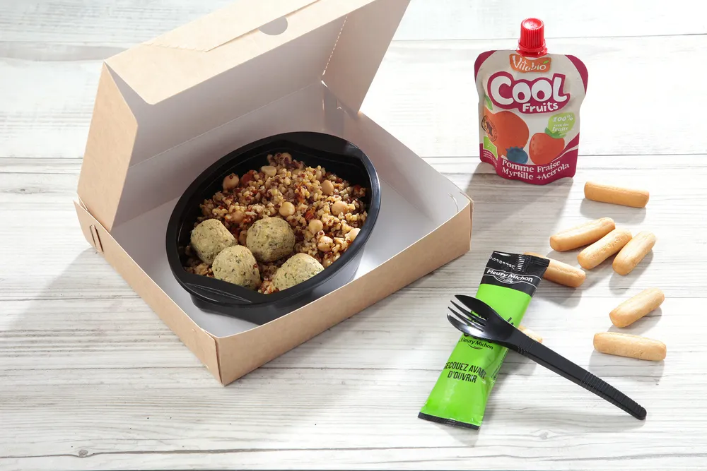 FALAFELS MELI MELO DE BOULGOUR ET QUINOA / SAUCE VINAIGRETTE / GRESSINS / COMPOTE DE FRUITS