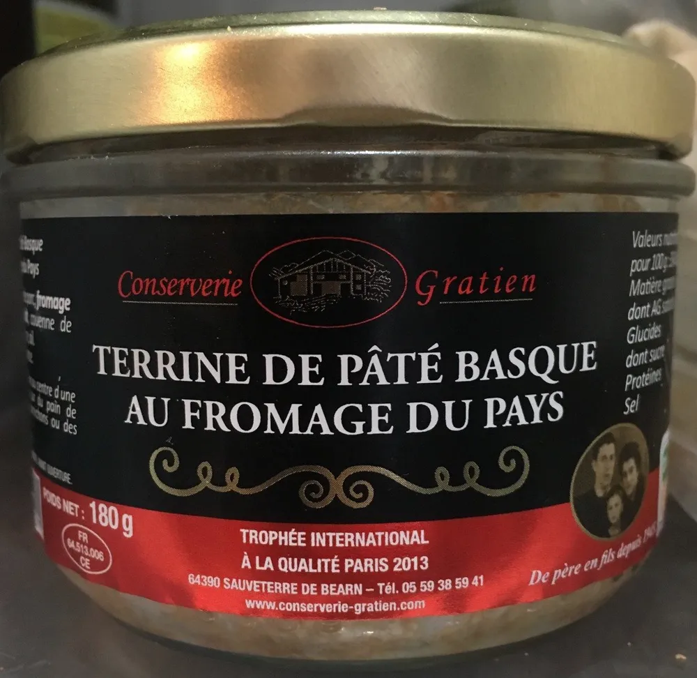 Terrine de pâté basque au fromage du pays