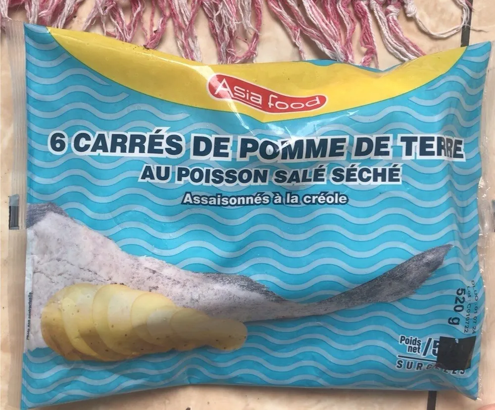 Carrés de pomme de terre au poisson salé seché