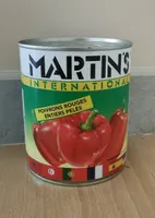 Poivrons rouges entiers pelés
