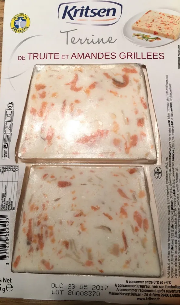 Terrine de truite et amandes grillees