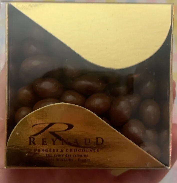Pistache enrobées de chocolat lait caramel fleur de sel