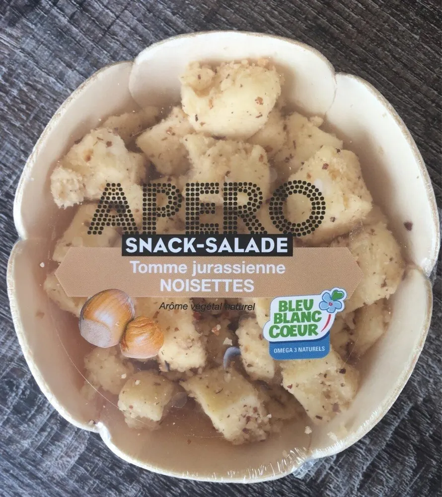 Apéro snack salade tomme  jurassienne noisettes