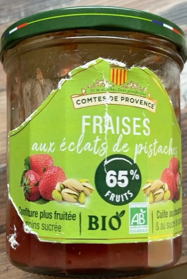 Confiture de fraises et éclats de pistaches