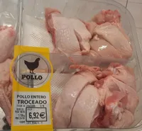 Pollo entero troceado