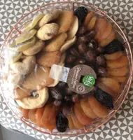 Assortiment de fruits secs et deshydrates