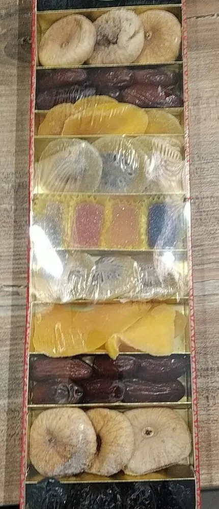 Assortiment de fruits secs et confiserie