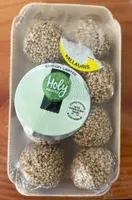 Boule de pâtes de dattes, enrobées de graines de sésame