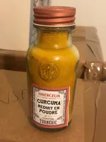 Curcuma réduit en poudre