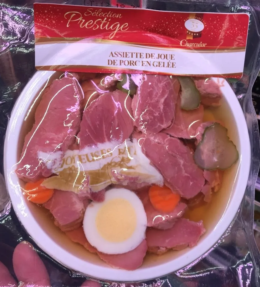 Assiette de joue de porc en gelée