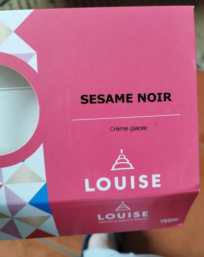 Crème glacée sésame noir