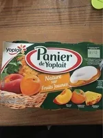 Yaourt nature sucré sur lit de fruits, aromatisé