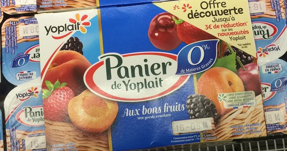 Spécialité laitière maigre aux fruits, aromatisé, avec édulcorants