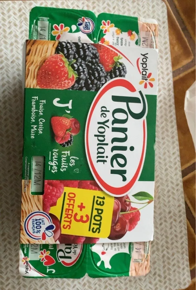 Yaourt sucré, aux fruits aromatisé