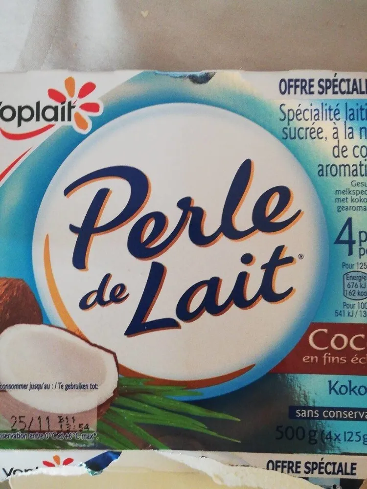 Spécialité laitière sucrée à la noix de coco, aromatisée