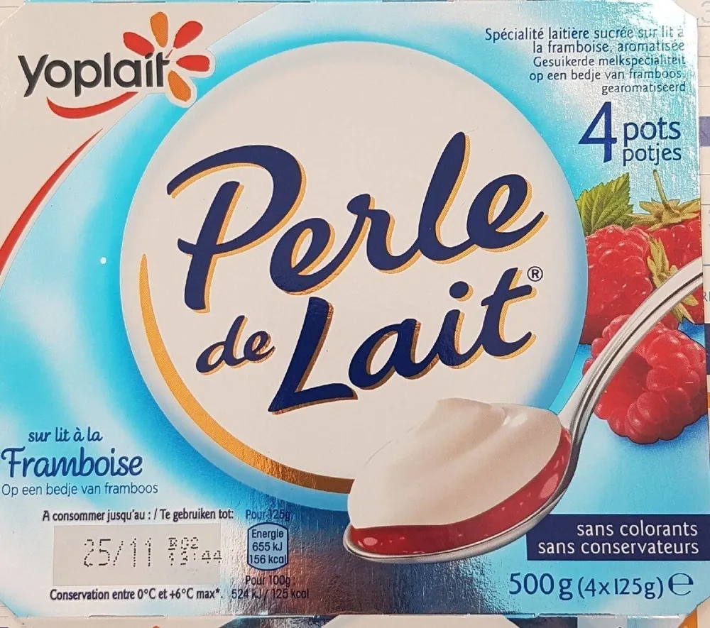 Perle de lait sur lit à la framboise