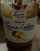 Dessert de pomme Golden avec morceaux