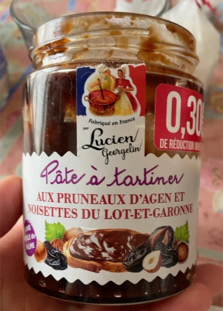 Pate a tartiner aux pruneaux et noisettes