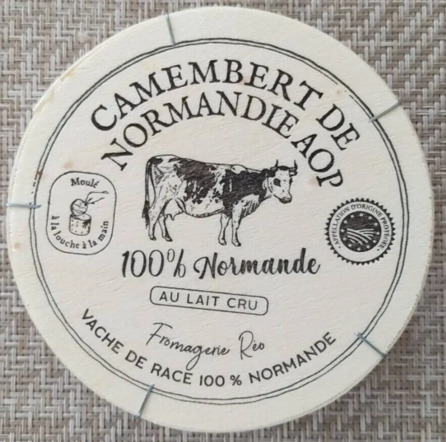 Camembert de Normadie AOP