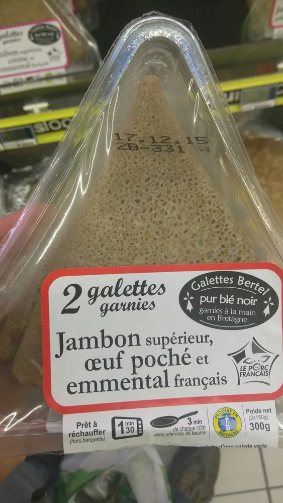 2 galettes de blé noir garnies
