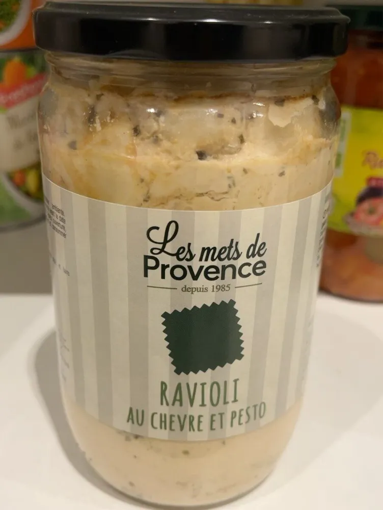 Ravioli au chevre et pesto