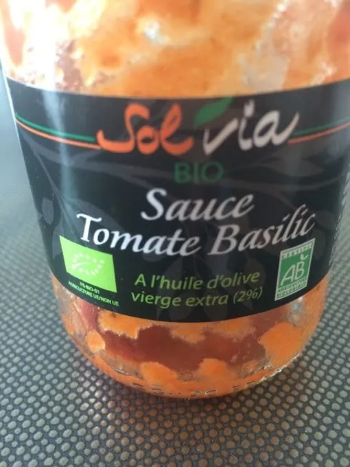 sauce tomate basilic à l'huile d'olive vierge extra