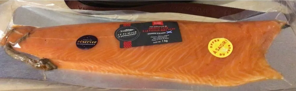 Saumon fumé a la ficelle avec peau