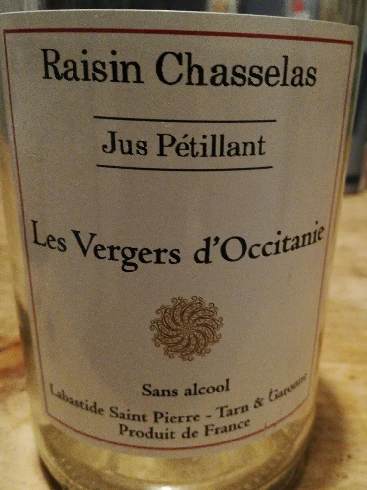 Jus pétillant de chasselas sans alcool