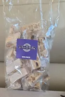 Nougat aux noix, pruneaux et prune