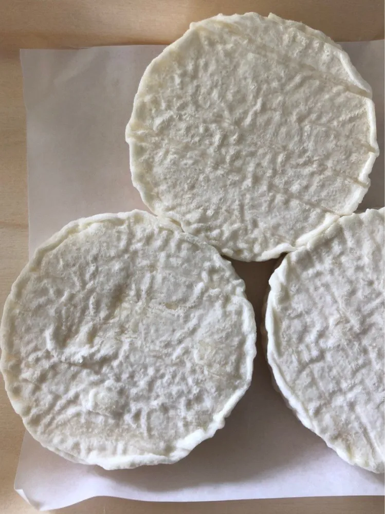 Les cabecous (fromages au lait de chèvre)