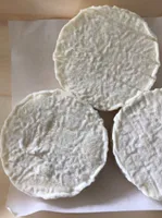 Les cabecous (fromages au lait de chèvre)