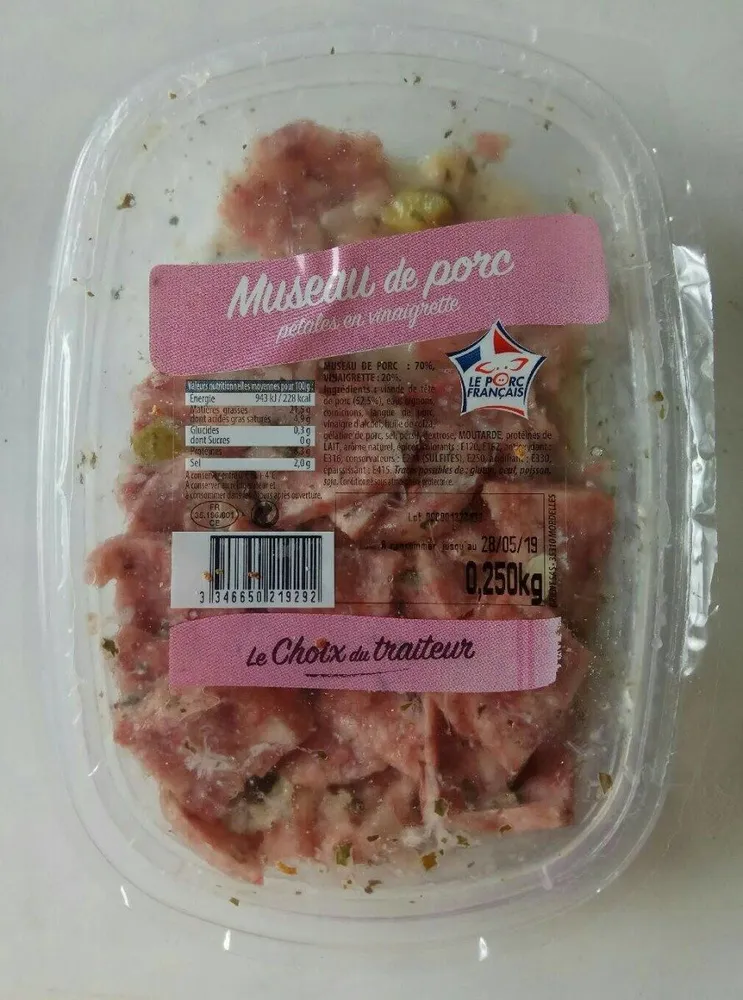Museau de porc, pétales en vinaigrette