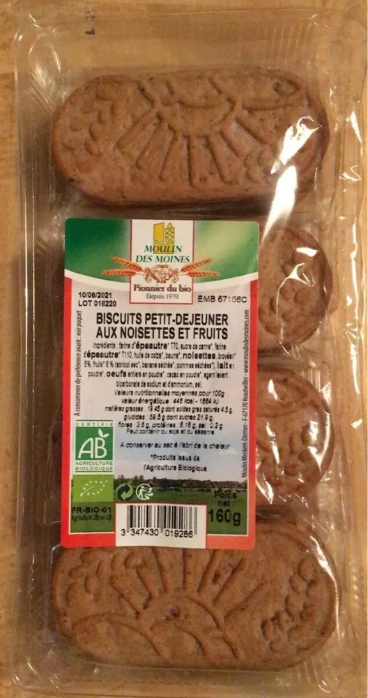 Biscuits petit-dejeuner aux noisettes et fruits