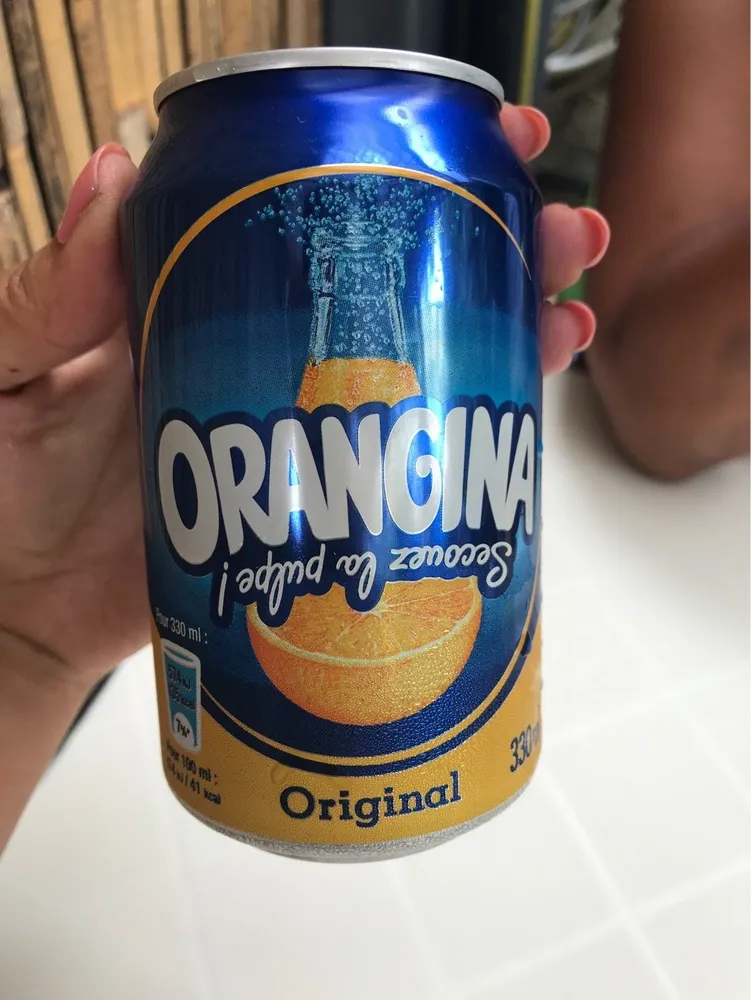 Boisson gazeuse rafraîchissante aux fruits