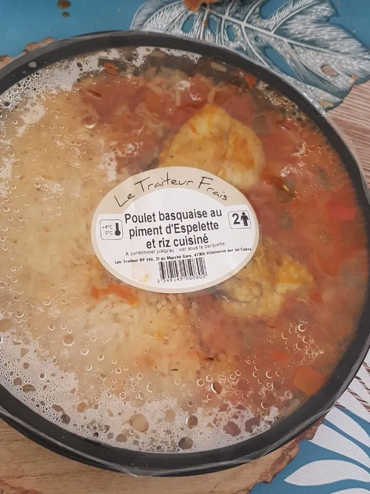 Poulet basquaiqe au piment d'Espelette et riz cuisiné
