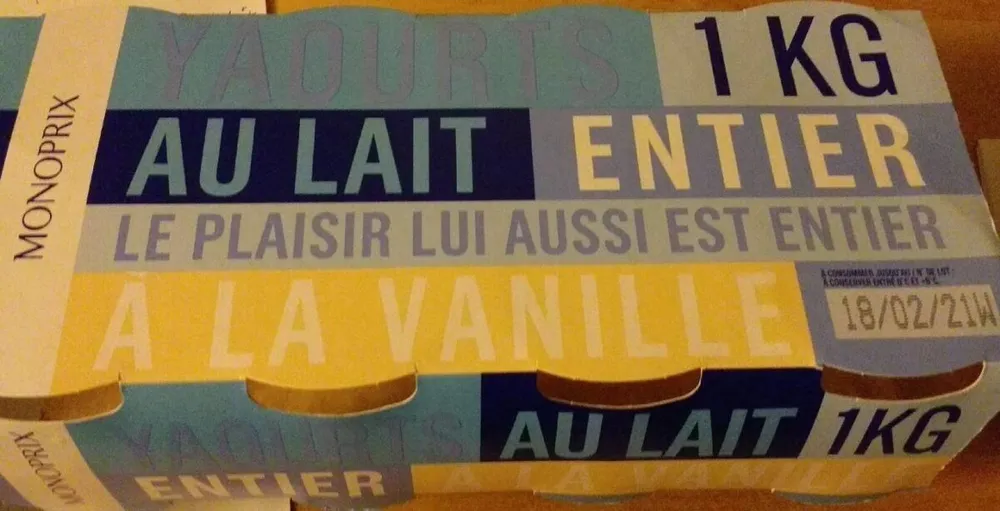 Yaourts au lait entier à la vanille