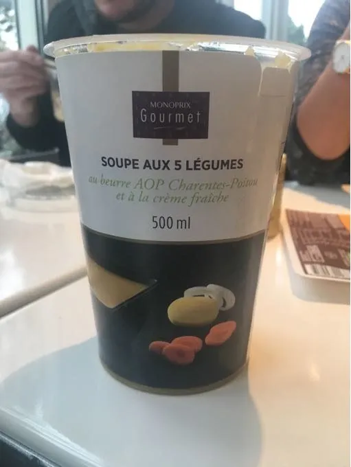 Soupe aux 5 légumes au beurre AOP Charentes-Poitou et à la crème fraîche
