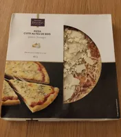 Gourmet Pizza cuite au feu de bois quatre fromages
