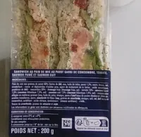 Sandwich duo de saumons concombre tomate