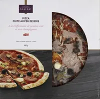 Pizza cuite au feu de bois à la chiffonnade de jambon cuit et aux champignons